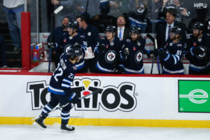 Kyle Connor gjorde två mål för Winnipeg i segern mot St Louis