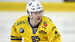 Efter misslyckandet i Brynäs – SHL-profilen blir kvar i Schweiz