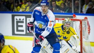 Tog timeout från hockeyn – nu återvänder forwarden till Finland