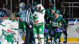 Nedsläpp i kvällens SHL-möte skjuts upp efter flygstrul