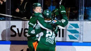 SHL-SVEPET: Färjestad vände och vann efter stjärnans matchstraff