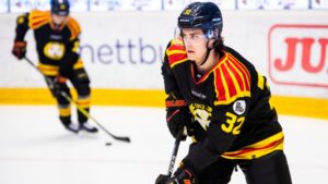 SHL-bekantingen kan lämna sin engelska klubb