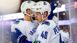 Elias Petterssons succé fortsätter – prisas av NHL