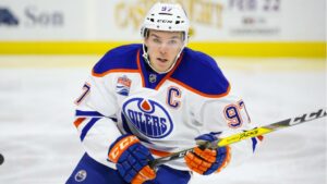 Se upp i poängligan – här kommer Connor McDavid!