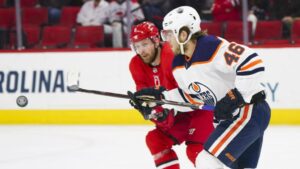 Dumpades av Edmonton – nu plockas svensken upp av annat NHL-lag