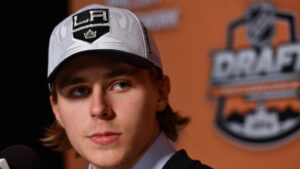 Kempe fick Markström utbytt – är en seger från Calder Cup-titeln