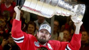 Efter tio år med Stanley Cup-mästarna – nu förväntas stjärnan lämna Chicago