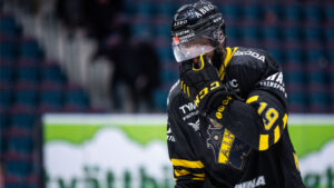 Troy Loggins i målform när Västervik vann mot AIK