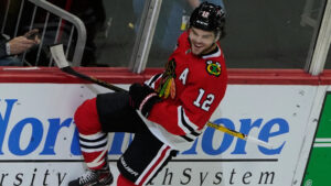 Alex DeBrincat trejdad från Chicago Blackhawks till Ottawa Senators