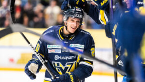 HV71:s glädjebesked: André Petersson redo för comeback