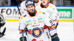 Andrew Calof klar för KHL-spel