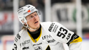 Anthon Eriksson klar för Fife Flyers