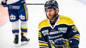 Tidigare HV71-forwarden Anthony Camara klar för Neftekhimik Nizhnekamsk i KHL