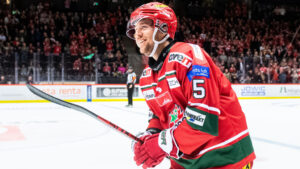 August Berg vill stanna i MoDo Hockey: “Hade varit skitkul”