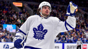 Auston Matthews succé – sköt hattrick och tangerade rekord