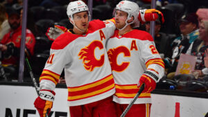 Mikael Backlund och Elias Lindholms framtid i Calgary oviss