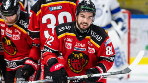 Chris DeSousa leder både skytteligan och poängligan i DEL