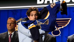 Dalibor Dvorsky skriver NHL-kontrakt med St. Louis Blues