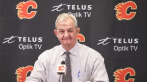 Calgary Flames sparkar Darryl Sutter