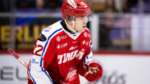 Dennis Värmhed skriver SHL-kontrakt med Timrå