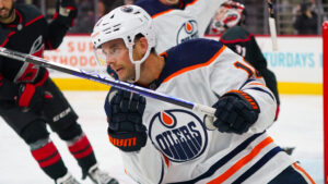 Derek Ryan förlänger med Edmonton