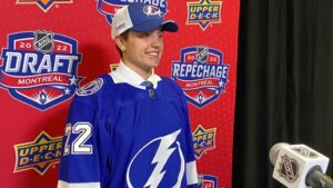 TV: Lucas Edmonds draftad av Tampa Bay Lightning