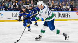 TV: Elias Pettersson matchvinnare för Vancouver