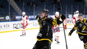 Erik Flood lämnar AIK för Västerås