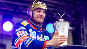 Erik Josefsson avslutar hockeykarriären