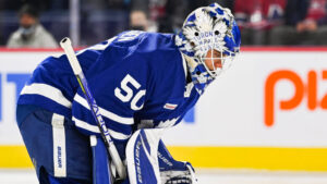 Erik Källgren får sin första NHL-start i Toronto Maple Leafs