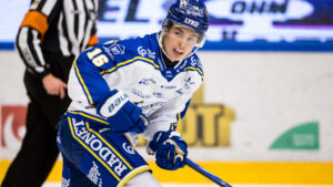 Carolina Hurricanes skickar Felix Unger Sörum till Leksand