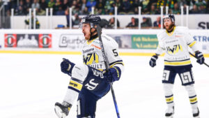 KLART: Fredrik Forsberg stannar i HV71