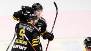 AIK vann efter avgörande i tredje perioden mot gästande VIK Hockey