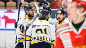 Straffar avgjorde när HV 71 vann mot Mora