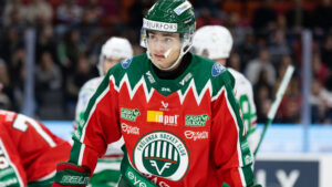 Isac Born förlänger kontraktet med Frölunda