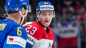 Dmitrij Jaskin stoppas från hemma-VM – för att han spelar i KHL: “Hoppas de ändrar sig”