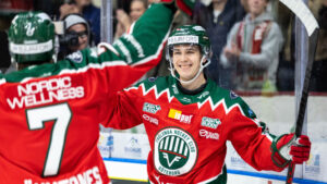 Jere Innala förlänger med Frölunda