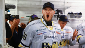 Jesper Kokkonen lämnar HV71 – trots kontrakt