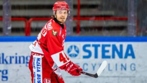 Forwarden Jesper Ylivainio är nu klar för spel i Piteå HC