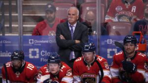 Efter jätteskandalen – nu avgår Joel Quenneville