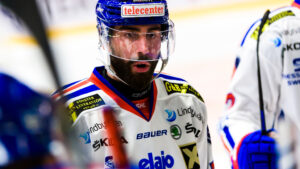 Johan Alm tränar med Skellefteå – jagas av SHL-konkurrenter