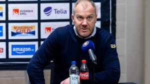 Johan Lindbom fortsätter som tränare i HV71