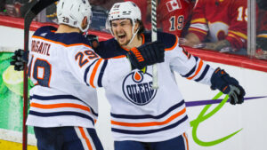 Kailer Yamamoto förlänger med Edmonton Oilers