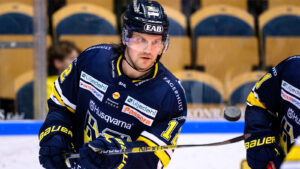 SHL: Kalle Maalahti blir kvar i HV71: “Otroligt glad”