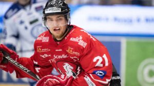 Kevin Elgestål är tillbaka i svensk hockey – kliver ner i division tre