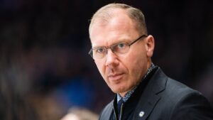 HV71 skär ner på verksamheten