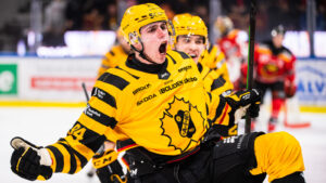 Linus Karlsson får chansen i Tre Kronor