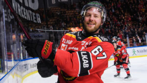 Linus Omark är månadens spelare i SHL