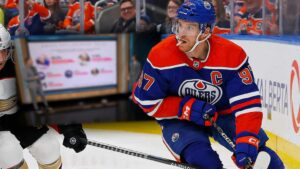 TV: McDavid överlägsen i spelarenkät