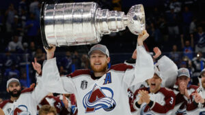 Elliotte Friedman om Nathan MacKinnon: ”Kan bli bäst betald i NHL”